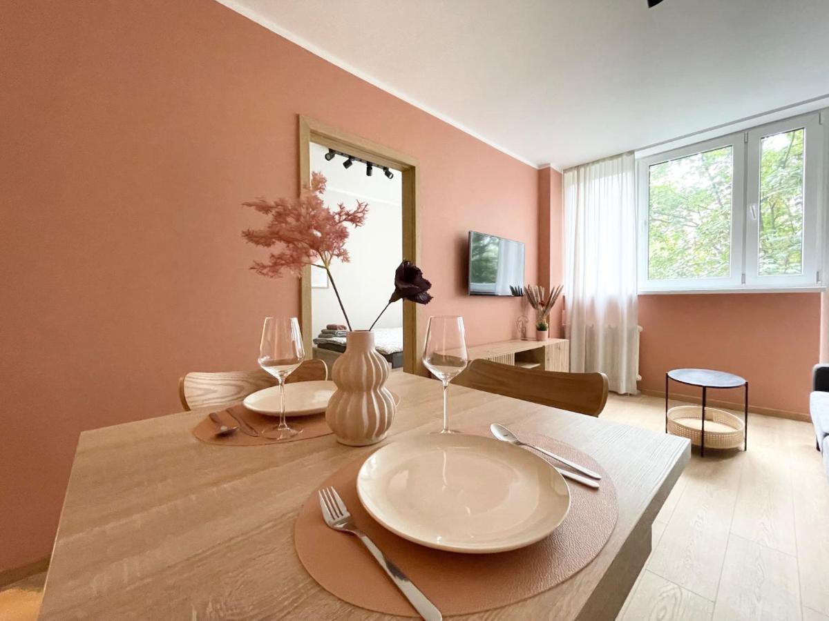 Apartment Legnicka ~ Self Check-in 24h ~ Lift Wroclaw