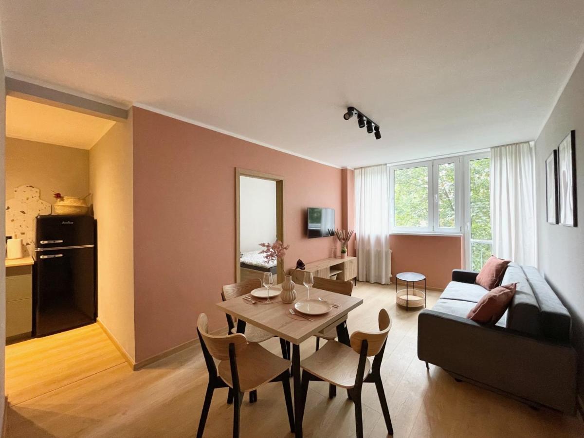 Legnicka ~ Self Check-in 24h ~ Lift Apartment