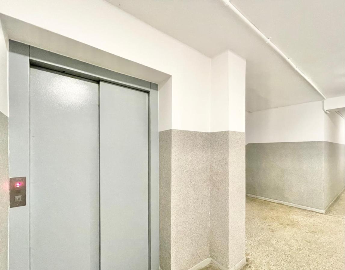 Apartment Legnicka ~ Self Check-in 24h ~ Lift Wroclaw